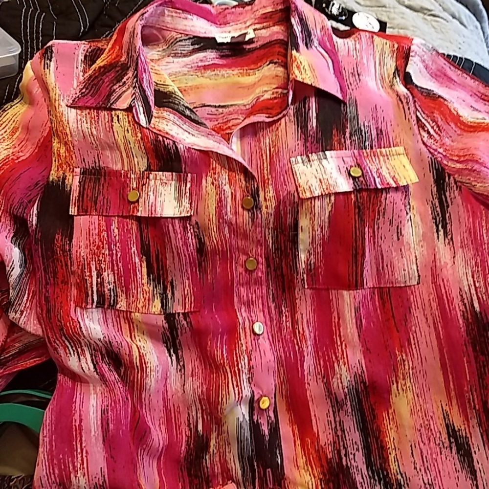 Rolled sleeve chiffon blouse with pockets